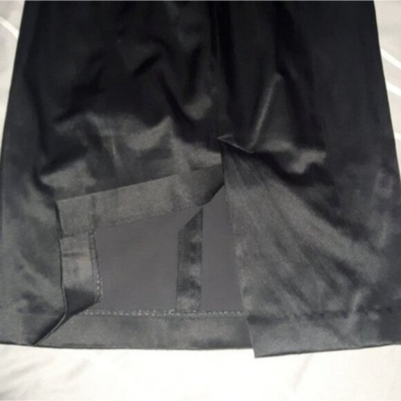 Vintage "Marilyn Monroe" Inspired Strapless Satin Dress - Picture 15 of 16